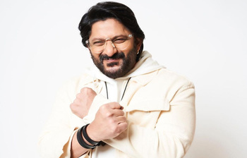 ৫৭-তেও ঝলমলে আরশাদ ওয়ার্সী