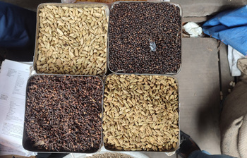 বরিশালে স্থিতিশীল মসলার বাজার