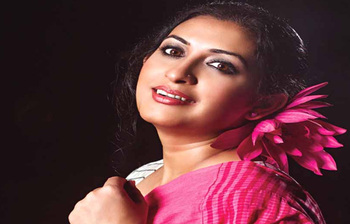 শুভ জন্মদিন নন্দিত অভিনেত্রী বিপাশা হায়াত