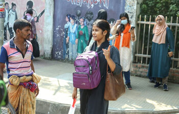 ভূমিকম্পের আতঙ্কে বন্ধ ক্লাস-পরীক্ষা, হল ছাড়ছেন শিক্ষার্থীরা