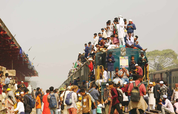 আজকের আলোচিত ছবি: ১১ ফেব্রুয়ারি ২০২৪