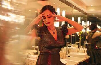 বিশেষ দিনে দেখে নিন দিয়ার একগুচ্ছ ছবি