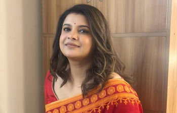 শবনম ফারিয়ার জন্মদিন আজ