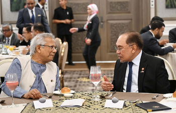 আজকের আলোচিত ছবি: ১২ আগস্ট ২০২৫