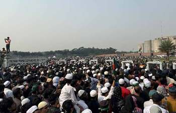 ওসমান হাদির শেষ যাত্রায় মিলিত জনতার ঢল