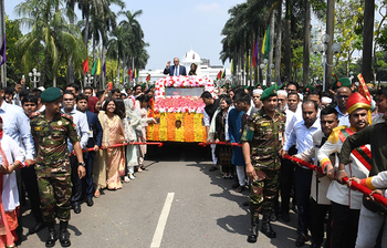 আজকের আলোচিত ছবি: ২৪ এপ্রিল ২০২৩