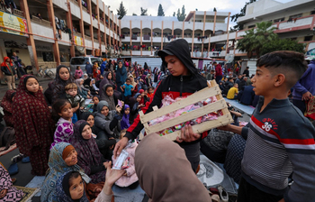যুদ্ধবিধ্বস্ত গাজায় নেই ঈদের আনন্দ
