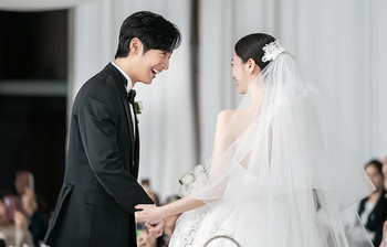 কোরিয়ান তারকা লি সাং ইয়বের বিয়ের ছবি