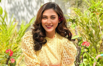 মেহজাবীনের মুগ্ধতা ছড়ানো যত লুক