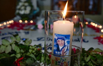 মানবতার অনন্ত প্রতীক মাদার তেরেসা