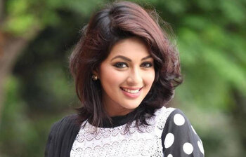 নৃত্যের তাল থেকে জীবনের মঞ্চে মোনালিসা