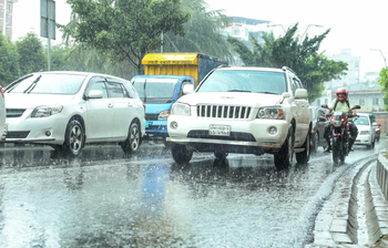 রাজধানীতে হঠাৎ বৃষ্টি