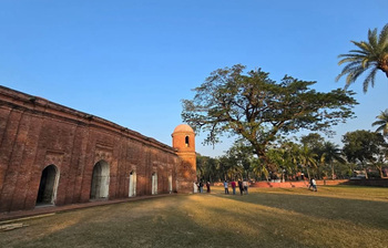 বাগেরহাটের ষাট গম্বুজ মসজিদ