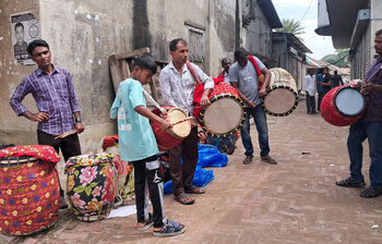 বেড়েছে ঢাক-ঢোলের কদর