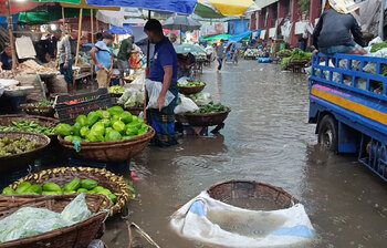ছবিতে আজকের কারওয়ানবাজার