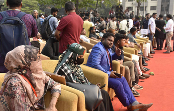 মানিক মিয়া অ্যাভিনিউতে নেতাকর্মীদের উচ্ছ্বাস