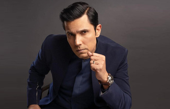 বলিউডের ভিন্ন চরিত্রের কারিগর রণদীপ হুদা