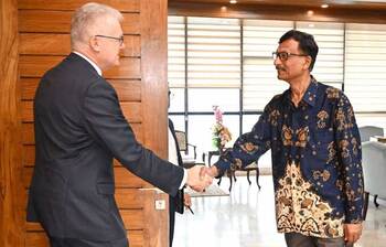 বাংলাদেশকে সব ধরনের সহায়তার আশ্বাস টনির