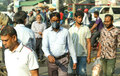 কারওয়ান বাজারে অফিসমুখী মানুষের ভিড়