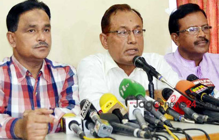 সোমবার দুপুরে নয়াপল্টনে বিএনপির কেন্দ্রীয় কার্যালয়ে এক সংবাদ সম্মেলনে দলটির মুখপাত্র ও আন্তর্জাতিক বিষয়ক সম্পাদক ড. আসাদুজ্জামান রিপন।