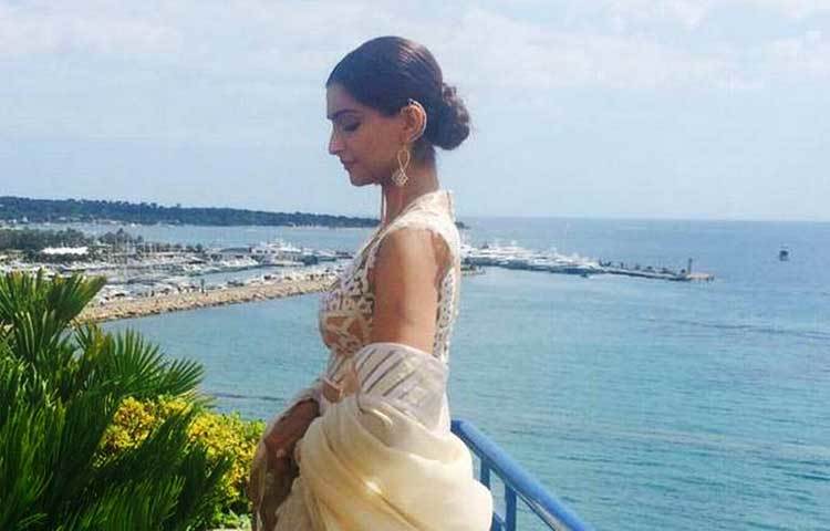 প্রসাধন সামগ্রী লরিয়েলের দূত হিসেবে সোনম কাপুর ফ্রান্সের নিসর্গ-শোভিত কান চলচ্চিত্র উৎসবে...