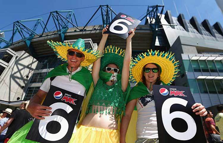 সামাজিক যোগাযোগ মাধ্যমে ২০১৫ বিশ্বকাপ ক্রিকেটে আলোচিত ছবি...