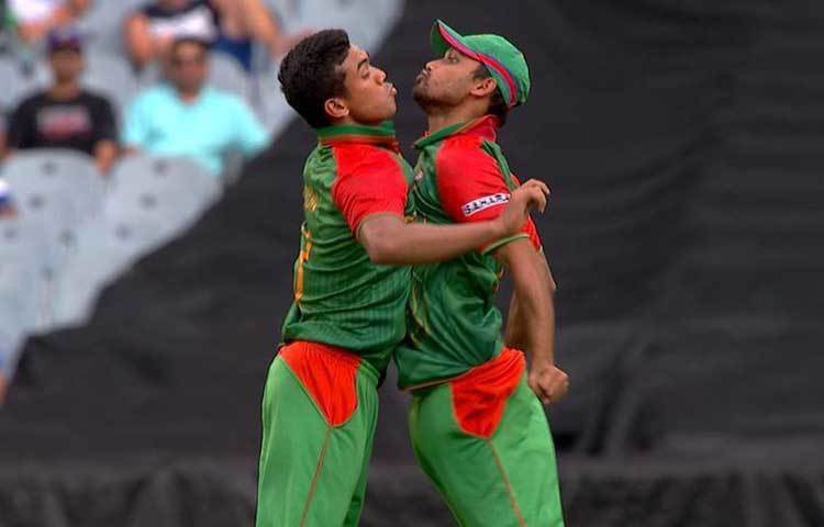 সামাজিক যোগাযোগ মাধ্যমে ২০১৫ বিশ্বকাপ ক্রিকেটে আলোচিত ছবি...