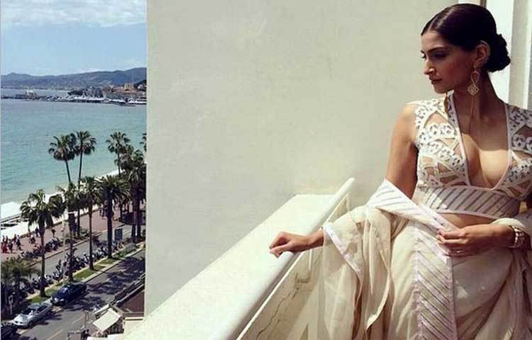 প্রসাধন সামগ্রী লরিয়েলের দূত হিসেবে সোনম কাপুর ফ্রান্সের নিসর্গ-শোভিত কান চলচ্চিত্র উৎসবে...