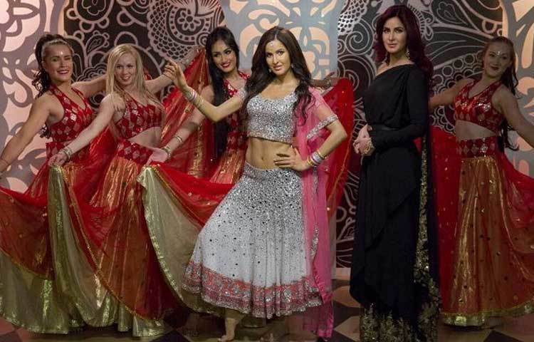 বিগ বি, বাদশাদের পাশাপাশি লন্ডনের মাদাম তুসোর মিউজিয়ামে জায়গা পেল ক্যাটরিনার মোমের মূর্তি