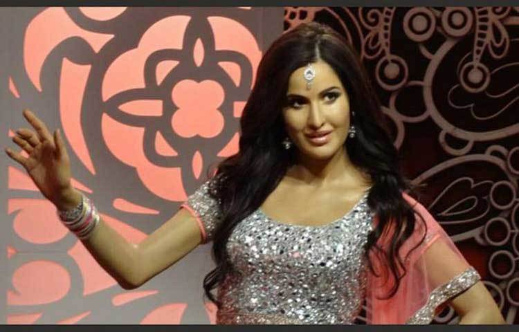 বিগ বি, বাদশাদের পাশাপাশি লন্ডনের মাদাম তুসোর মিউজিয়ামে জায়গা পেল ক্যাটরিনার মোমের মূর্তি