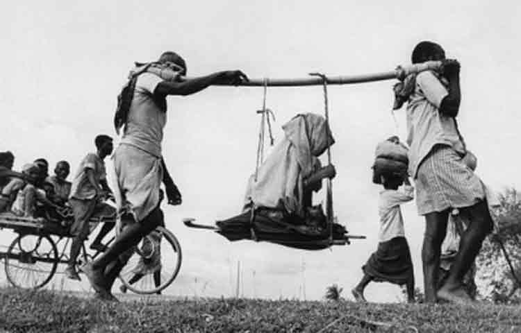 অগ্নিঝরা মার্চ : মুক্তিযুদ্ধকালীন দুর্লভ ছবি