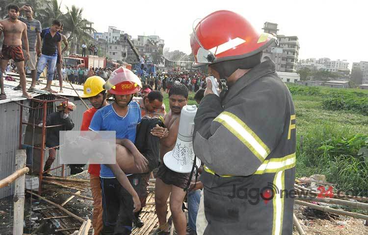 রাজধানীর পূর্ব হাজীপাড়ায় ভবন ধসের ঘটনায় ১০ জনের প্রাণহানি