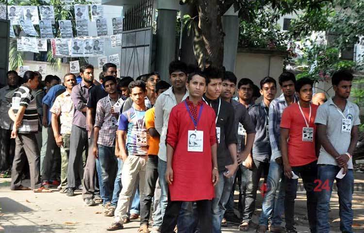 মঙ্গলবার সকাল ৮টা থেকে ঢাকা উত্তর ও দক্ষিণ সিটি কর্পোরেশনে চলছে ভোট গ্রহন