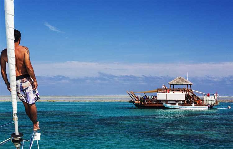 মালদ্বীপে ভাসমান রিসোর্ট : প্রাণ ও প্রকৃতি এক হয়ে মিশেছে যেখানে...