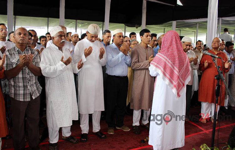 সামরিক জাদুঘর মাঠে অনুষ্ঠিত হয় দেশের অন্যতম বৃহৎ শিল্প পরিবার প্রাণ-আরএফএল গ্রুপের প্রতিষ্ঠা ও প্রধান নির্বাহী মেজর জেনারেল (অব.) আমজাদ খান চৌধুরী জানাযা