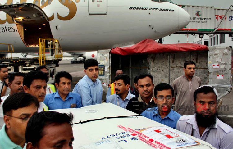 মঙ্গলবার যুক্তরাষ্ট্র থেকে দেশে আনা হয় অন্যতম বৃহৎ শিল্প পরিবার প্রাণ-আরএফএল গ্রুপের প্রতিষ্ঠা ও প্রধান নির্বাহী মেজর জেনারেল (অব.) আমজাদ খান চৌধুরীর মরদেহ