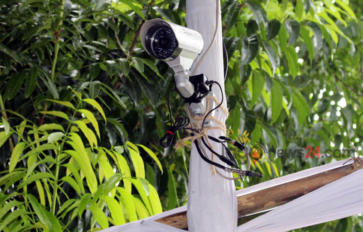 আসন্ন ঈদুল উল ফিতর উপলক্ষে জাতীয় ঈদগাহ মাঠে শেষ মুহূর্তের প্রস্তুতি