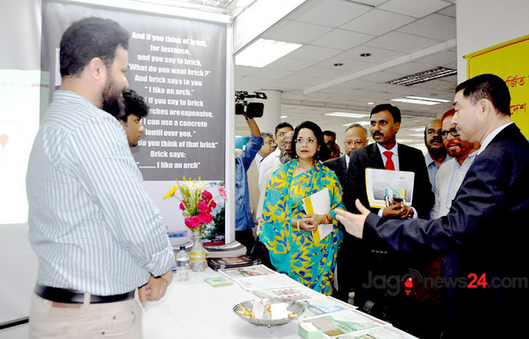 রোববার সকালে রাজধানীর ইনস্টিটিউশন অব ডিপ্লোমা ইঞ্জিনিয়ার্স বাংলাদেশ (আইডিইবি`র) এ চাকরি মেলার উদ্বোধন করা।