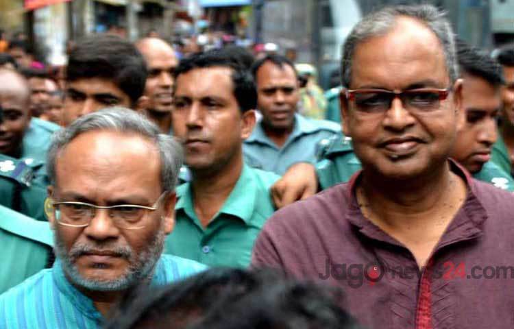 নাশকতার মামলায় বিএনপি চেয়ারপারসনের উপদেষ্টা শামসুজ্জামান দুদু ও যুগ্ম মহাসচিব রুহুল কবির রিজভীকে বৃহস্পতিবার কারাগার থেকে আদালতে হাজির করা হয়