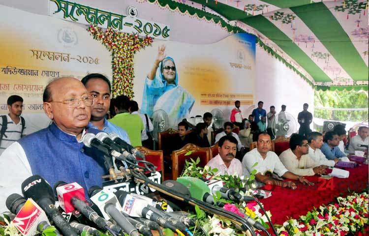 বৃহস্পতিবার দুপুরে রাজধানীর কলাবাগান মাঠে ঢাকা মহানগর উত্তর ছাত্রলীগের সম্মেলনে প্রধান অতিথির বক্তব্যকালে তোফায়েল আহমেদ