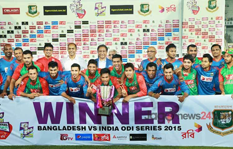 বাংলাওয়াশ এড়ানোর সান্ত্বনা নিয়ে মাঠ ছেড়েছে ধোনির ভারত, সিরিজের প্রথম দুটি ম্যাচে জয়লাভ করায় এদিন হেরেও সিরিজ মাশরাফিদের দখলেই থাকলো।