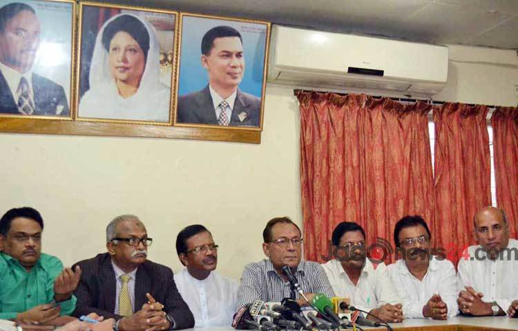 বৃহস্পতিবার দুপুরে বিএনপির কেন্দ্রীয় কার্যালয়ে নিয়মিত প্রেস ব্রিফিংয়ে দলের আন্তর্জাতিক বিষায়ক সম্পাদক ও বর্তমান মূখপাত্র আসাদুজ্জামান রিপন