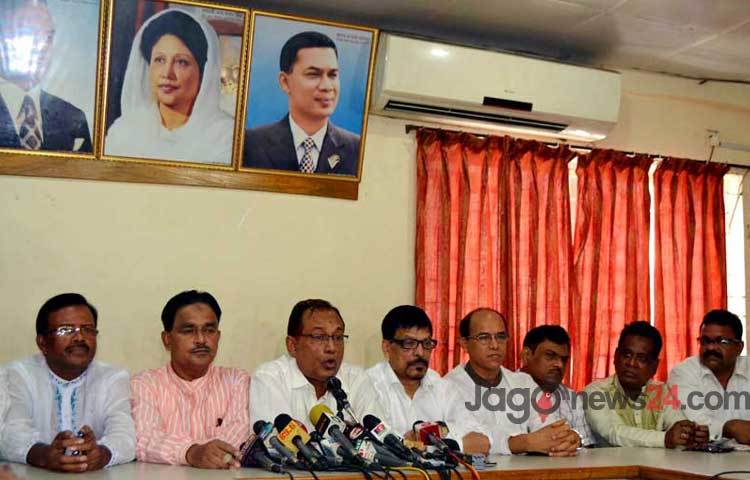 শনিবার দুপুরে নয়াপল্টনে বিএনপির কেন্দ্রীয় কার্যালয়ে এক সংবাদ সম্মেলনে দলের মুখপাত্র ড. আসাদুজ্জামান রিপন।