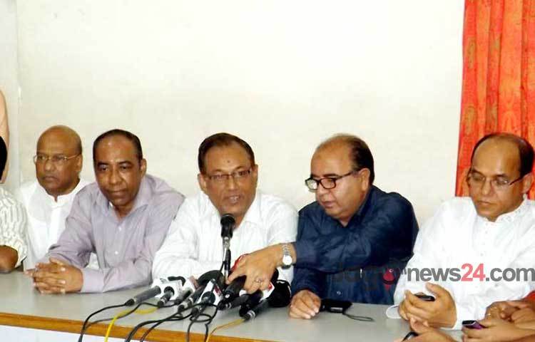 বৃহস্পতিবার দুপুরে নয়াপল্টনে দলের কেন্দ্রীয় কার্যালয়ে এক সংবাদ সম্মেলনে বিএনপির মুখপাত্র ও আন্তর্জাতিক বিষয়ক সম্পাদক ড. আসাদুজ্জামান রিপন