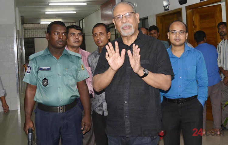আব্দুল লতিফ সিদ্দিকী সোমবার বিকেল পৌনে ৫টার দিকে বঙ্গবন্ধু শেখ মুজিব মেডিকেল বিশ্ববিদ্যালয় হাসপাতাল থেকে মুক্তি পান