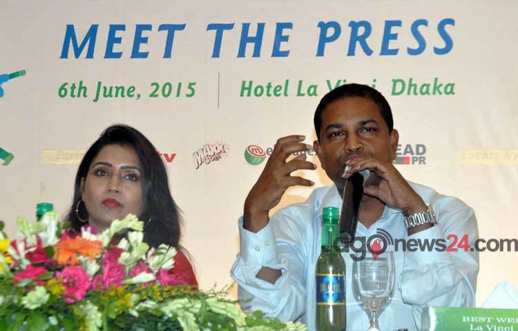 শনিবার রাজধানীর লা ভিঞ্চি হোটেলে এক সংবাদ সম্মেলনে ঈদের ছুটিতে সেলিব্রেটি ক্রিকেট লিগ আয়োজনের ঘোষণা দেয়া হয়।