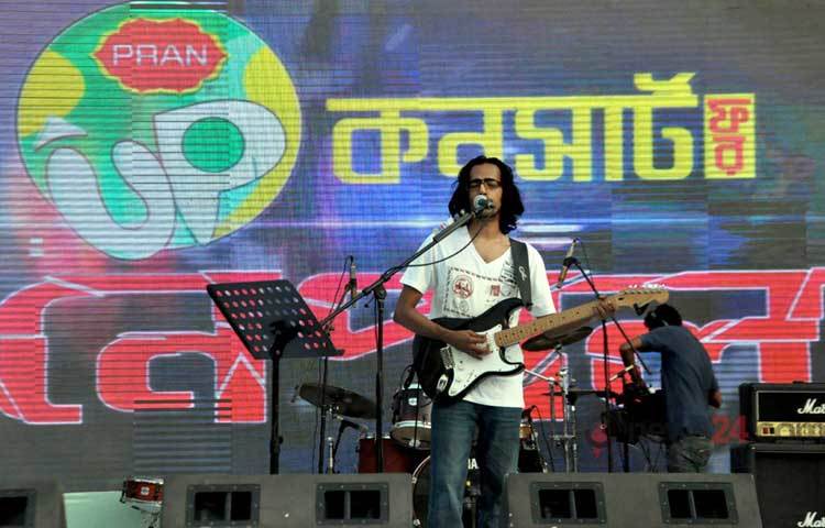 নেপালে দুর্গতদের সহায়তায় বৃহস্পতিবার প্রাণ আপ আয়োজিত বিশেষ কনসার্টের একটি মুহূর্তু