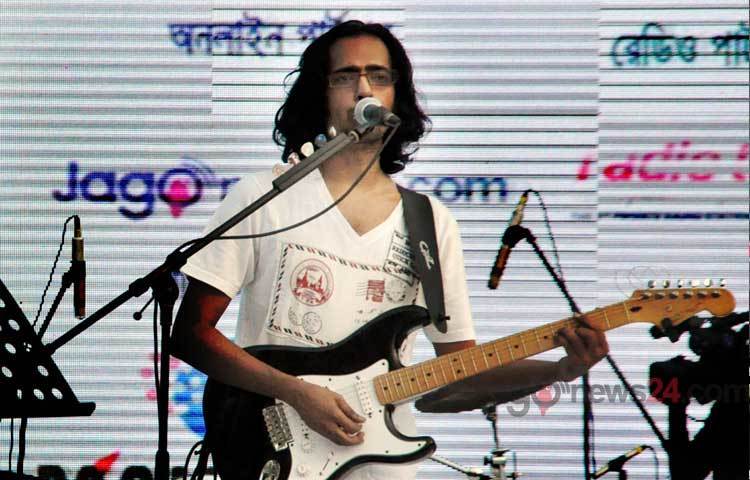 নেপালে দুর্গতদের সহায়তায় বৃহস্পতিবার প্রাণ আপ আয়োজিত বিশেষ কনসার্টের একটি মুহূর্তু