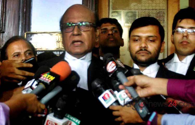 জামায়াতের সেক্রেটারি জেনারেল আলী আহসান মোহাম্মদ মুজাহিদের রায়ের পর সাংবাদিকদের সঙ্গে কথা বলেন তার প্রধান আইনজীবী খন্দকার মাহাবুব হোসেন