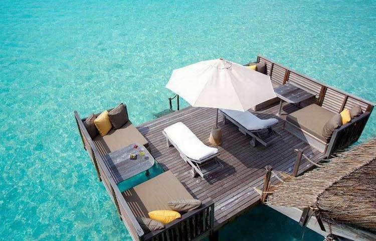 মালদ্বীপে ভাসমান রিসোর্ট : প্রাণ ও প্রকৃতি এক হয়ে মিশেছে যেখানে...